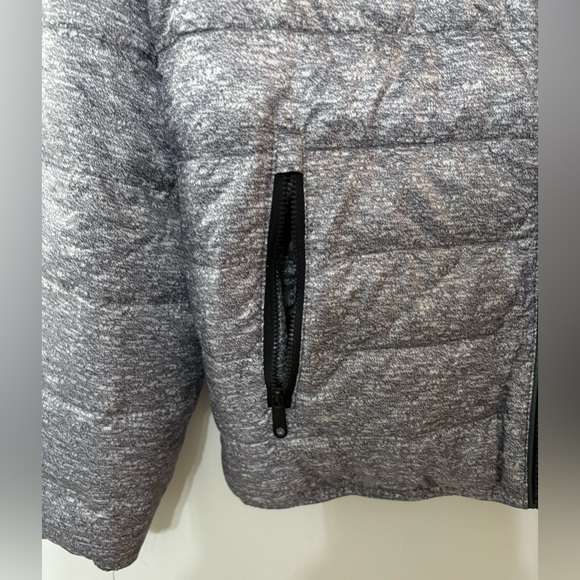 Abercrombie Kids Light Puffer Hooded Jacket. Fully Lined Size 15/16. - Picture 7 of 13